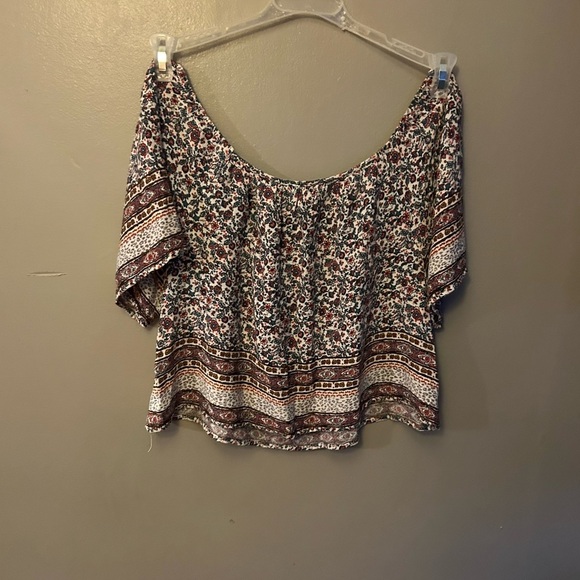 Forever 21 shirt - blue/cream/red floral off shoulder cropped - Picture 2 of 5